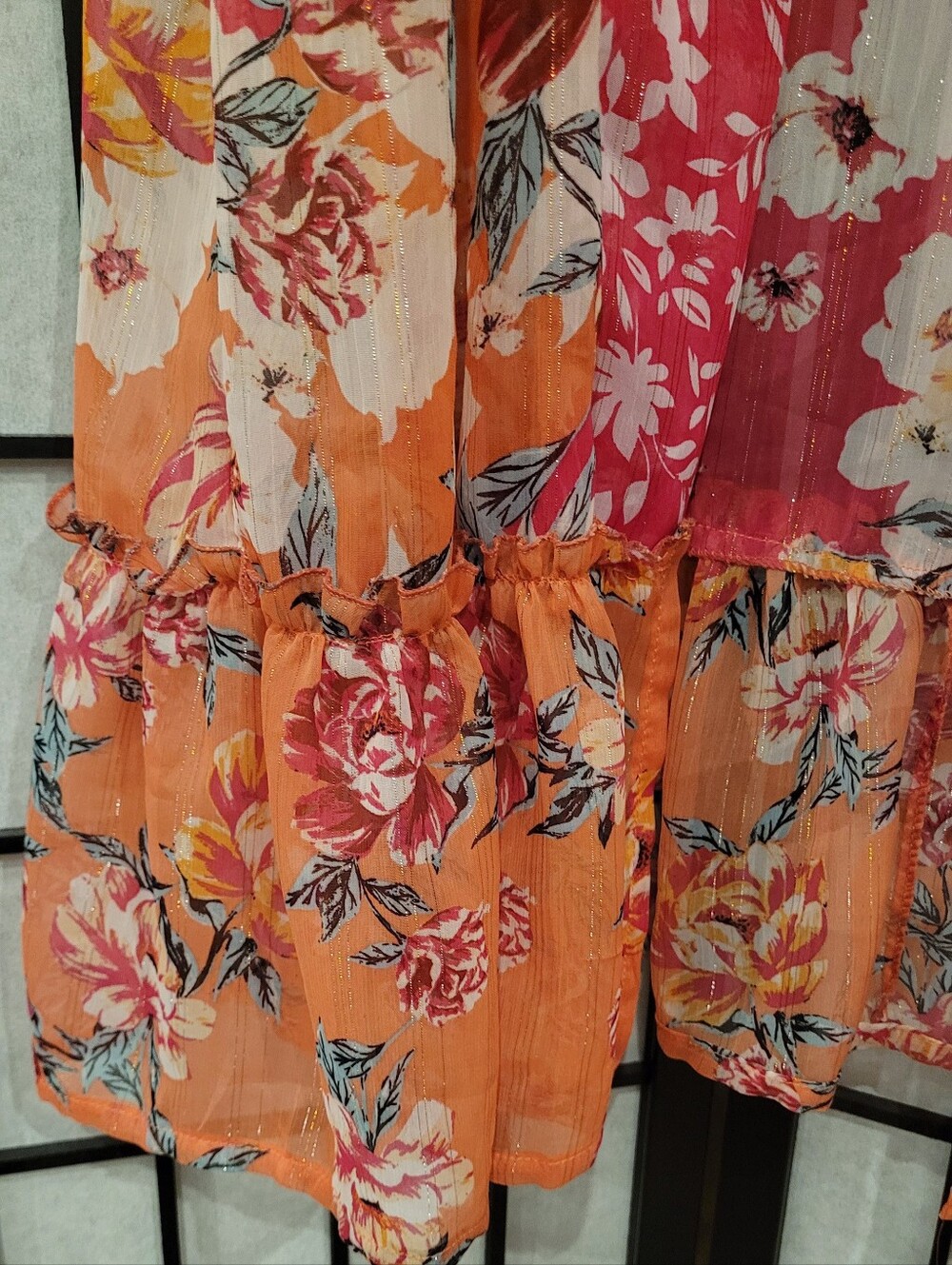 Vince Camuto Floral Kimono in Pink & Orange - Picture 4 of 4